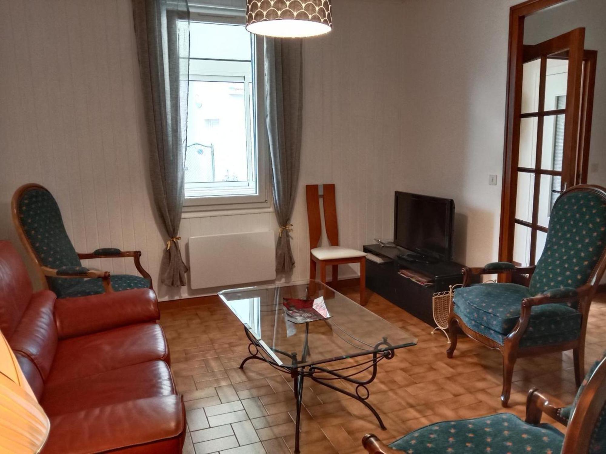 Maison Renovee Proche Vichy : 3 Chambres, Cour Fermee, Tout Inclus, Ideal Curistes Et Activites Naturelles - Fr-1-489-481 Bellerive-sur-Allier Exterior photo